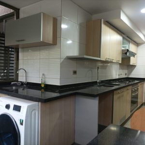 Arriendo espectacular duplex  con patio y piscina privada, Vitacura full